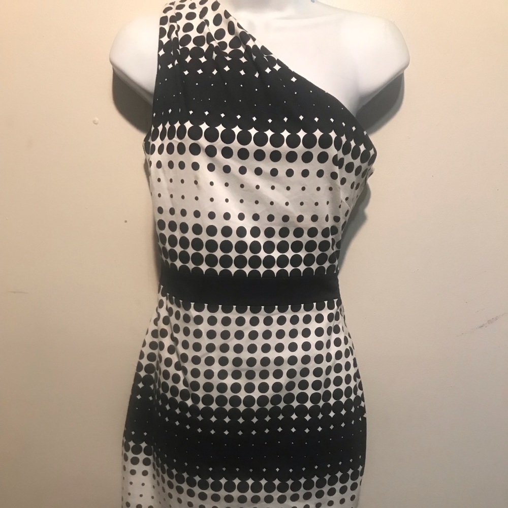 Sz 2 One Sleeve Polka Dot Dress. Like New!!!